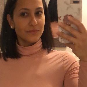 Meet your Posher, Yvette